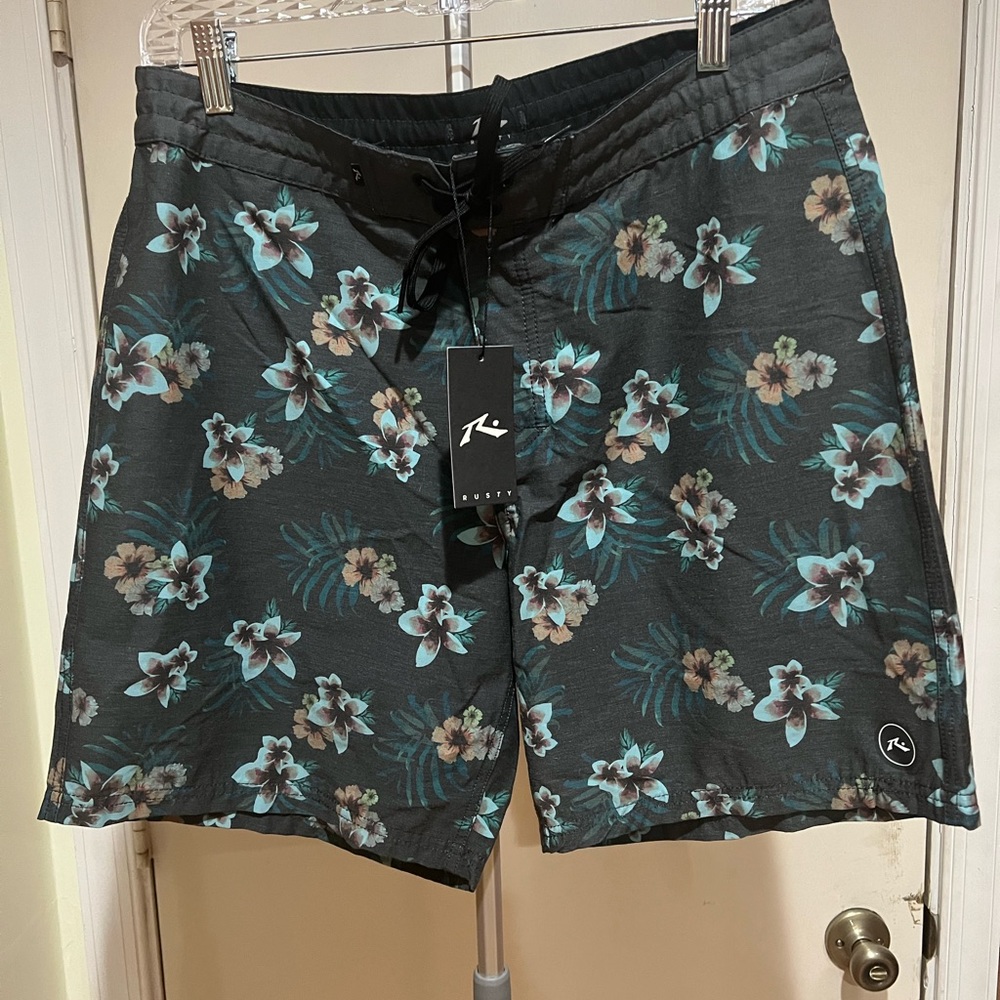 RUSTY SURFBOARDS MAUI TROPICS BOARDSHORT BLACK TROPICAL MENS 32 18” NWT